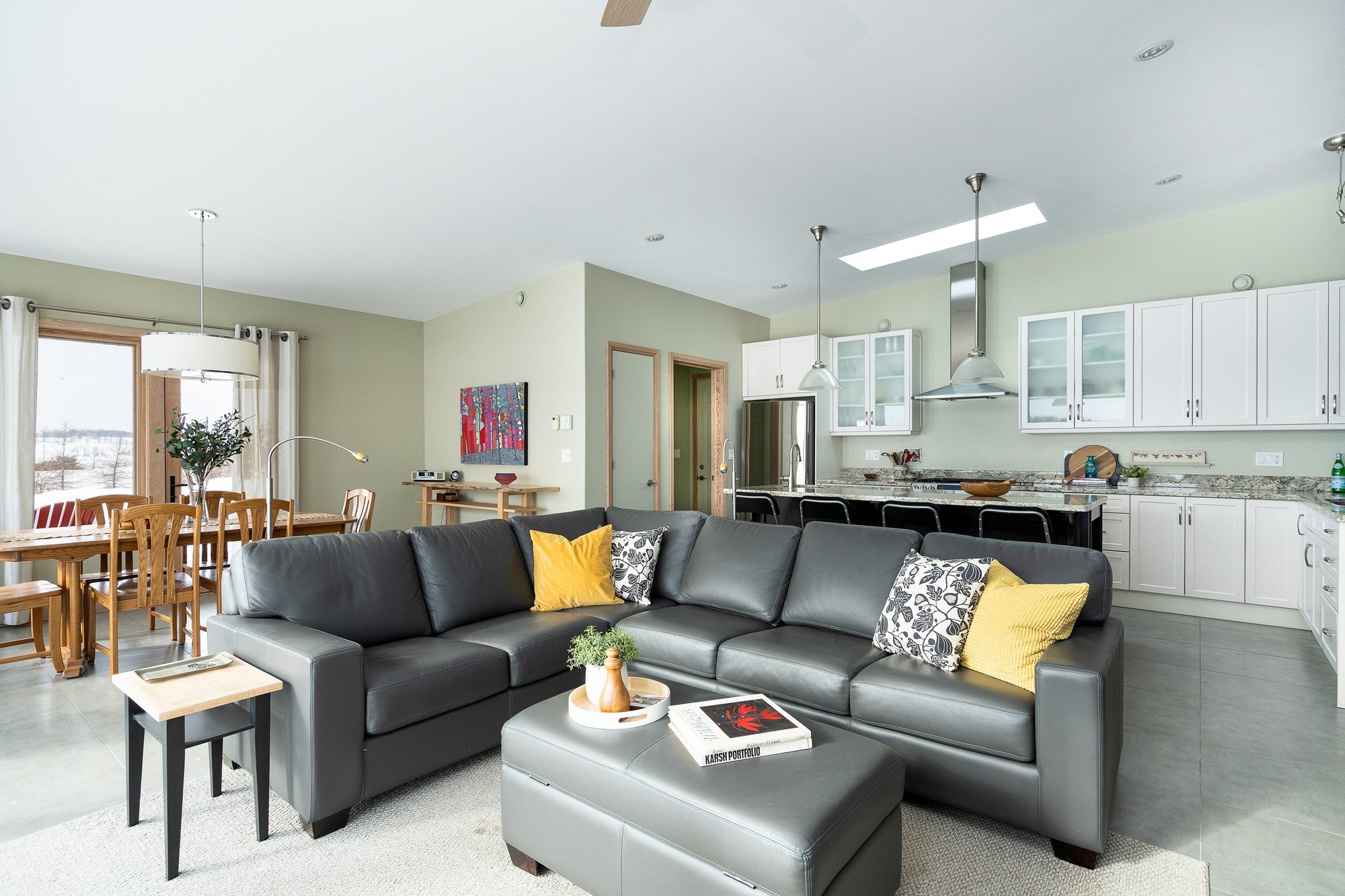 018_837177_4th_line_east_18_360