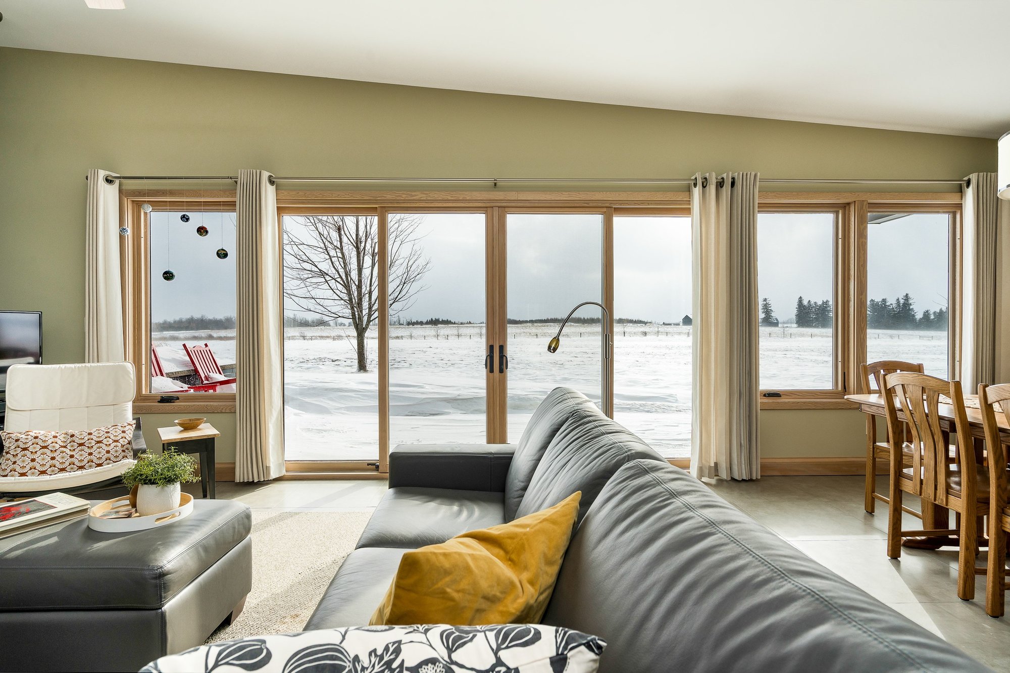 021_837177_4th_line_east_21_328