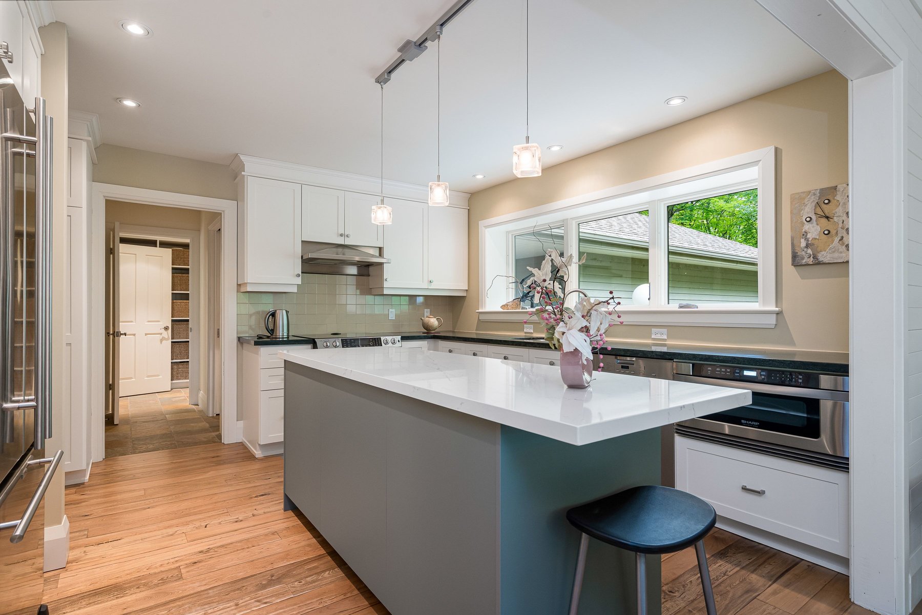 Mulmur bungalow for sale kitchen with centre island